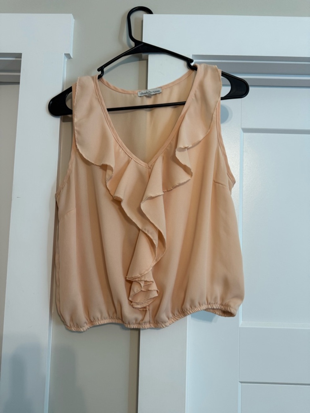 Charlotte Russe Peach Ruffle V-Neck Sleeveless Top